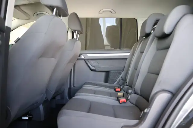 Volkswagen Touran view 11