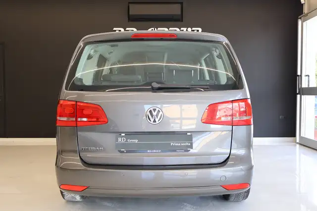 Volkswagen Touran view 5