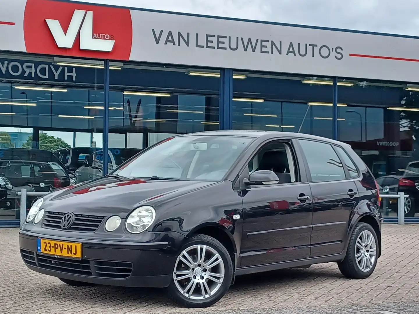 Volkswagen Polo 1.4-16V Athene | Airco | Cruise | Trekhaak Zwart - 1