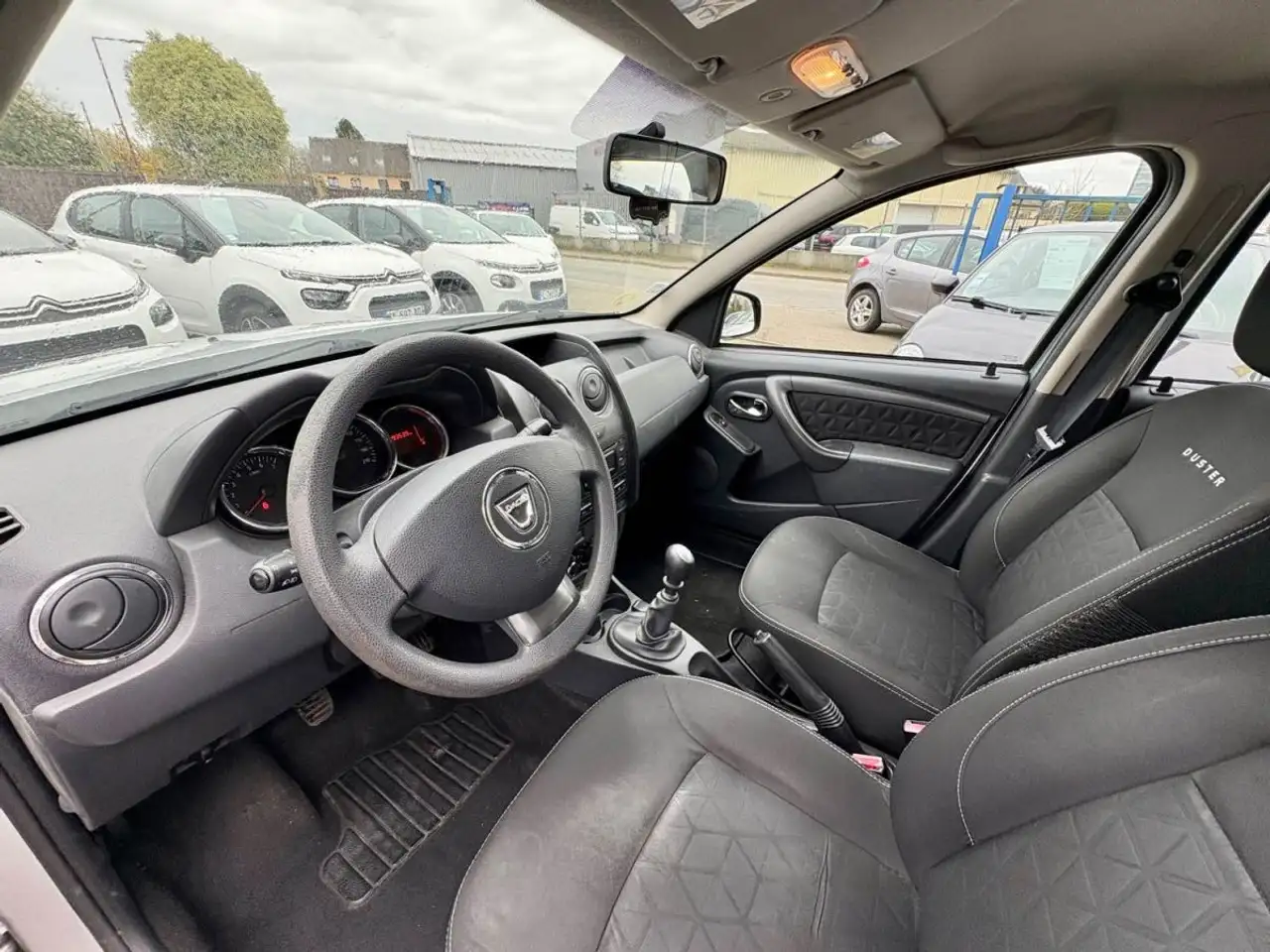 Dacia Duster — photo 14