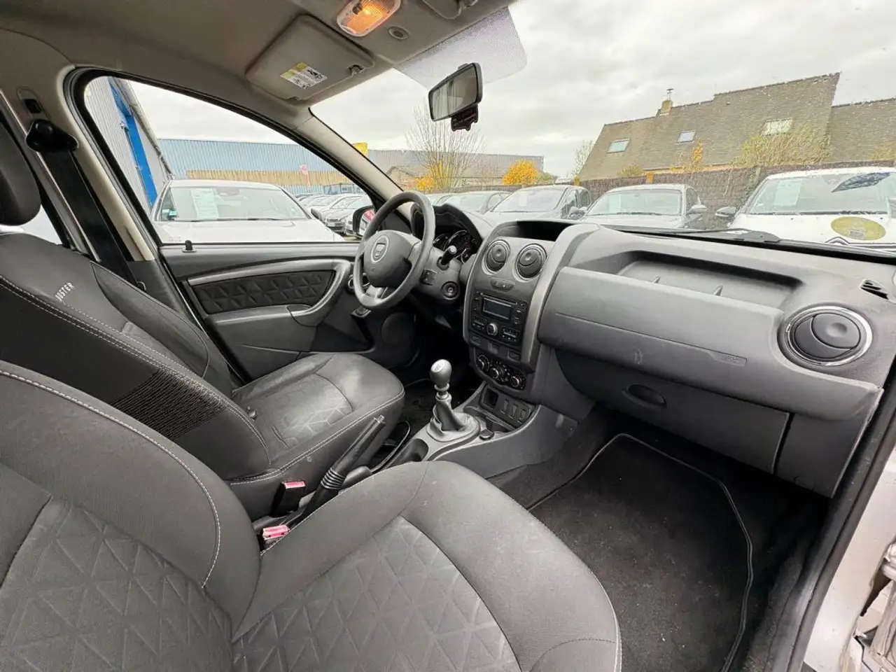 Dacia Duster — photo 12
