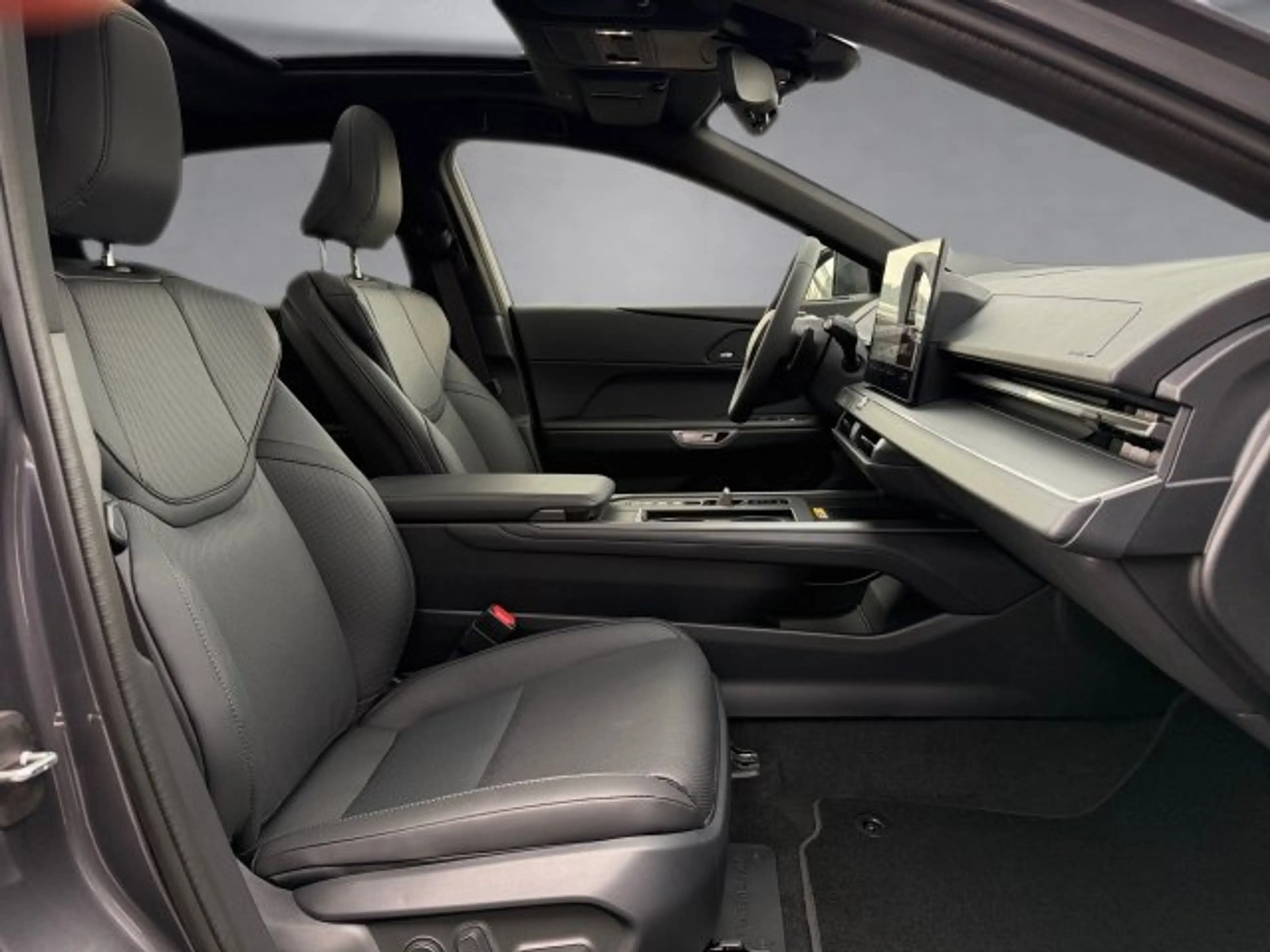 Lexus ES 300 h Executive MY26 — photo 6