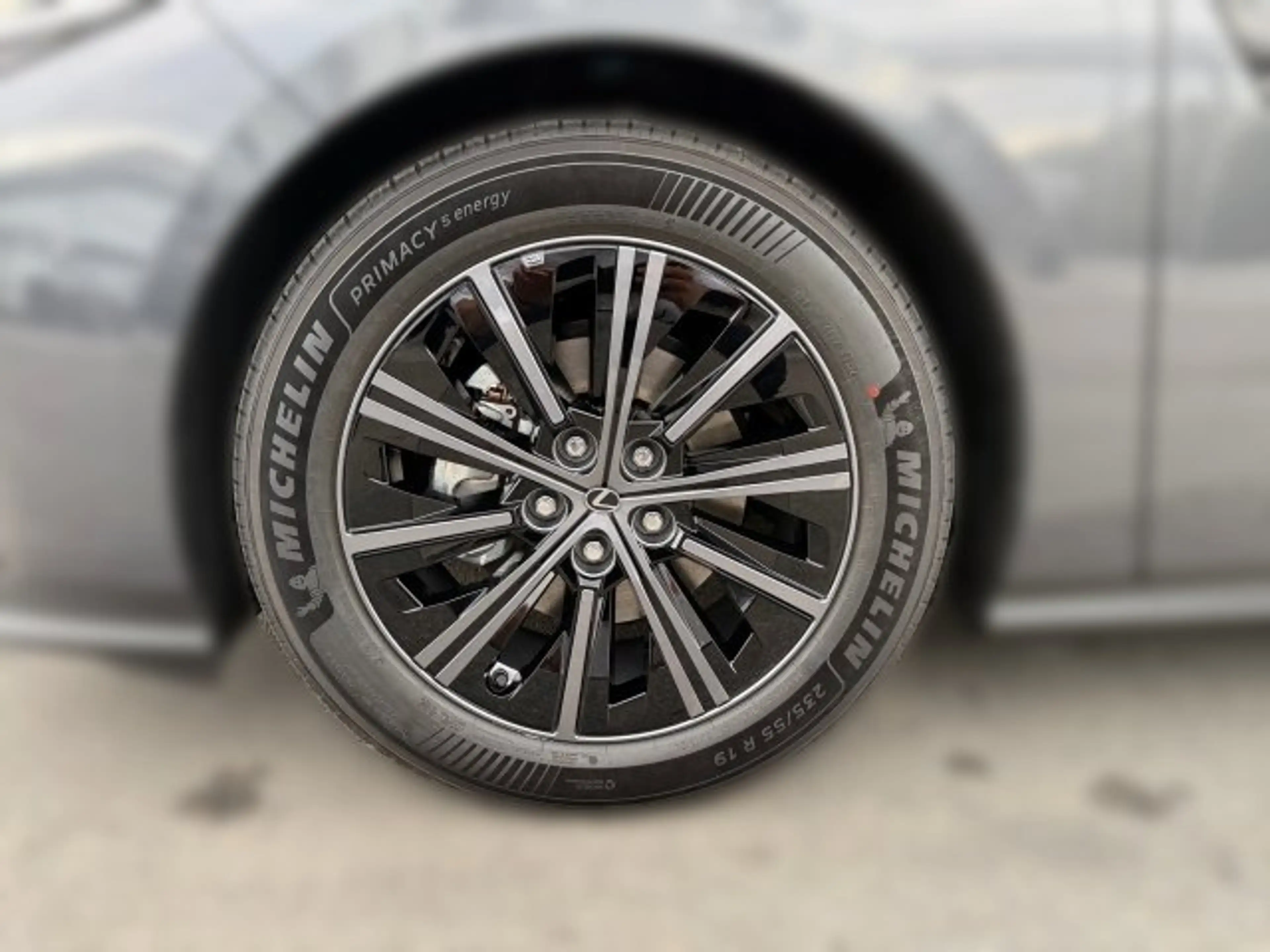 Lexus ES 300 h Executive MY26 — photo 5