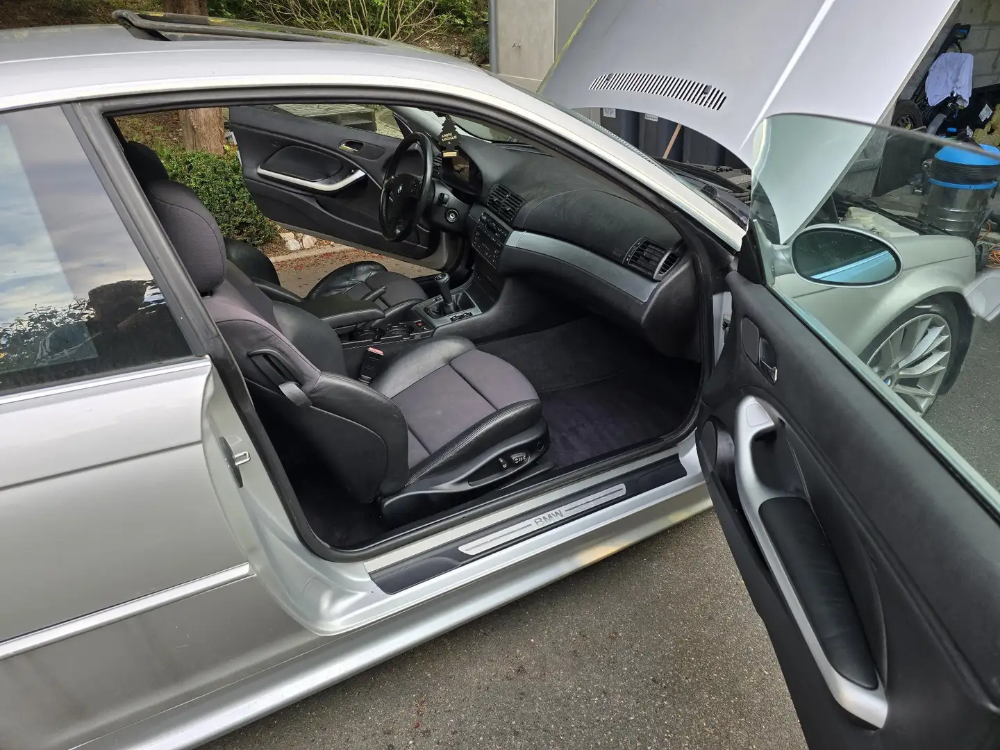 BMW 323 Coupé Ci - 1