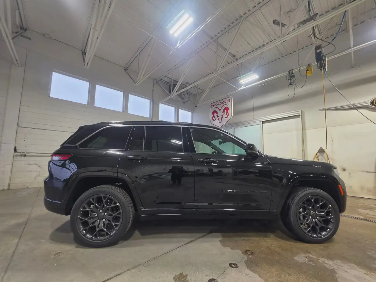 Jeep Grand Cherokee снимка Jeep Grand Cherokee