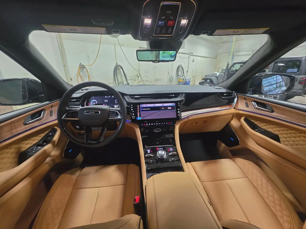 Jeep Grand Cherokee снимка Jeep Grand Cherokee