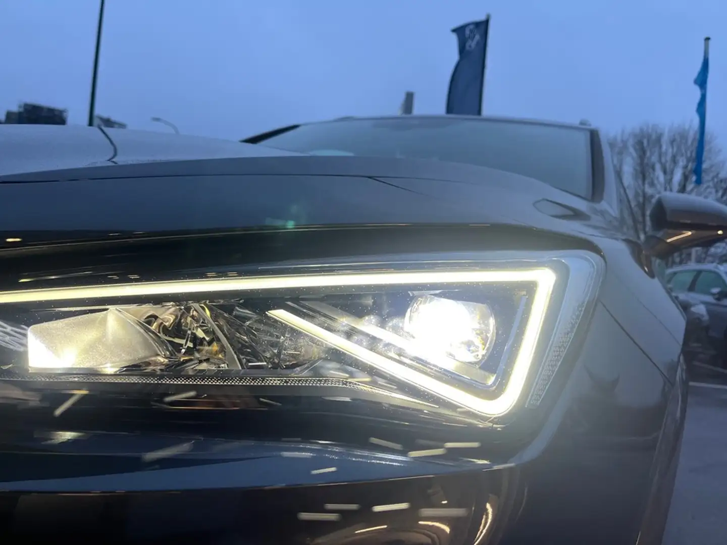 CUPRA Formentor 1,5 TSI DSG Grau - 2