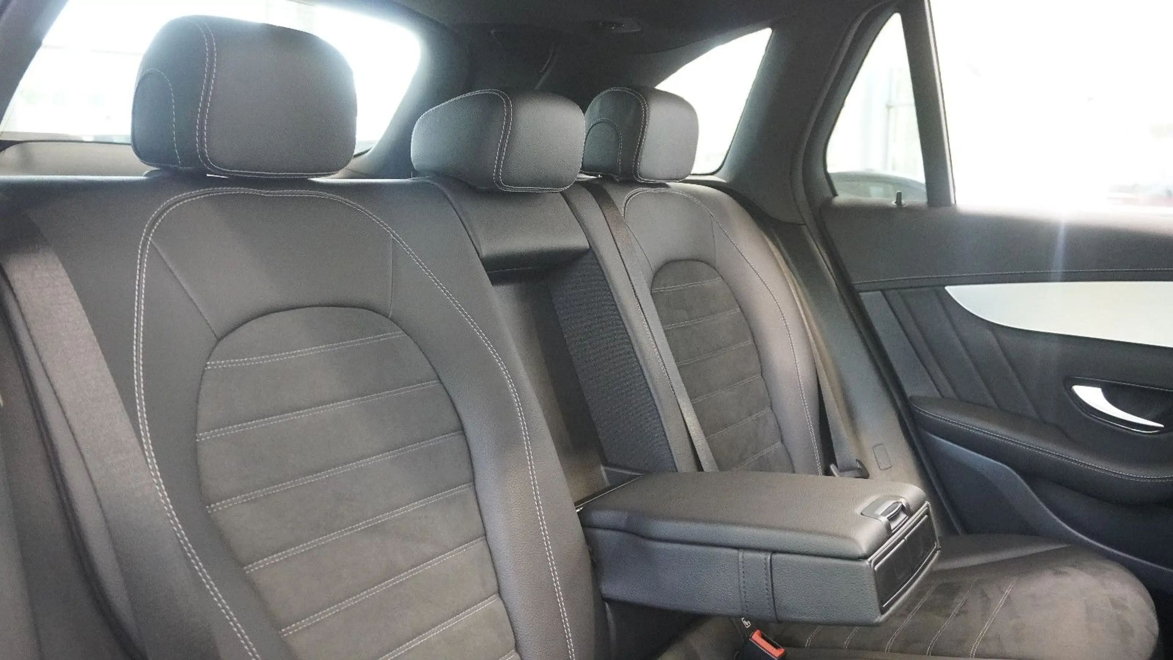 Mercedes-Benz GLC 400 AMG*4Matic*AHK*PANO*HIGH-END*ILS*KEYLESS — photo 13