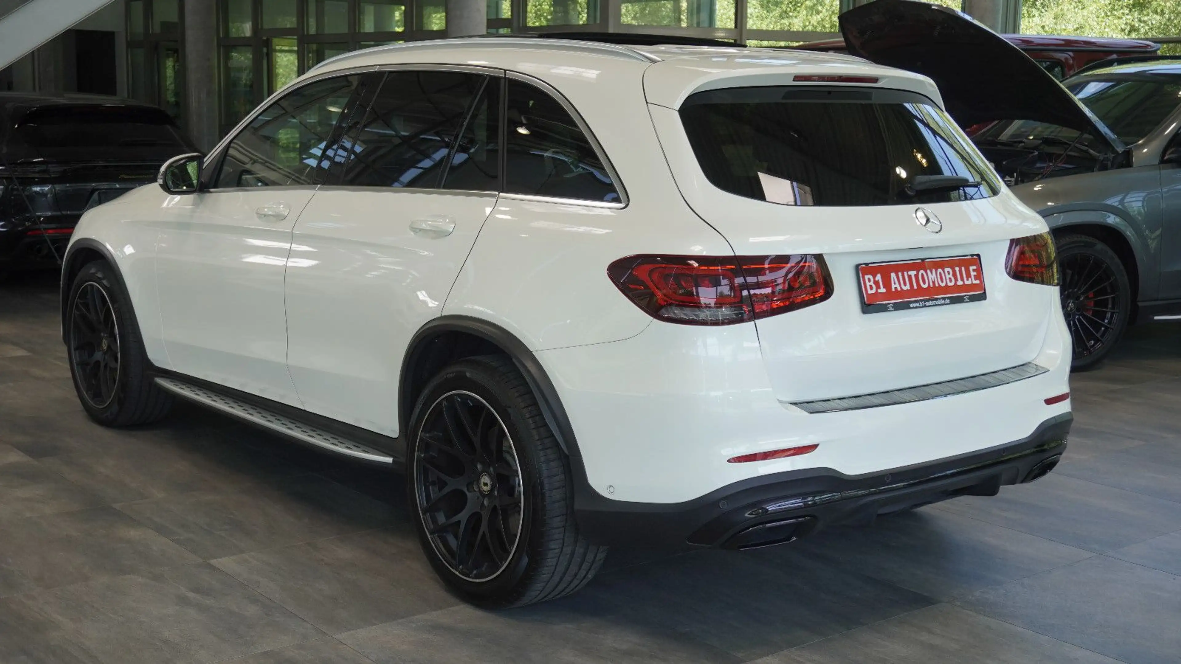 Mercedes-Benz GLC 400 AMG*4Matic*AHK*PANO*HIGH-END*ILS*KEYLESS — photo 7