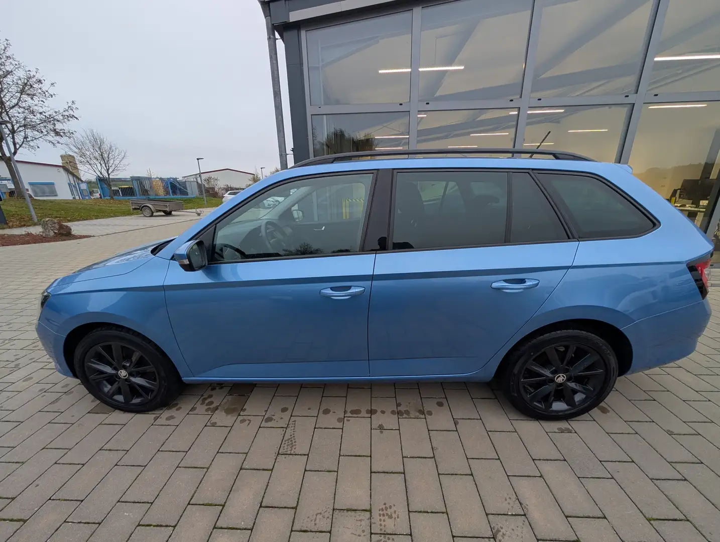 Skoda Fabia Combi Style 1.2 TSI AHK SHZ PDC Sunset Dachreling Blau - 2