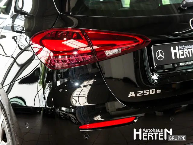 Mercedes-Benz A-Class view 14