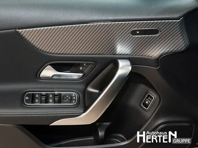 Mercedes-Benz A-Class view 9