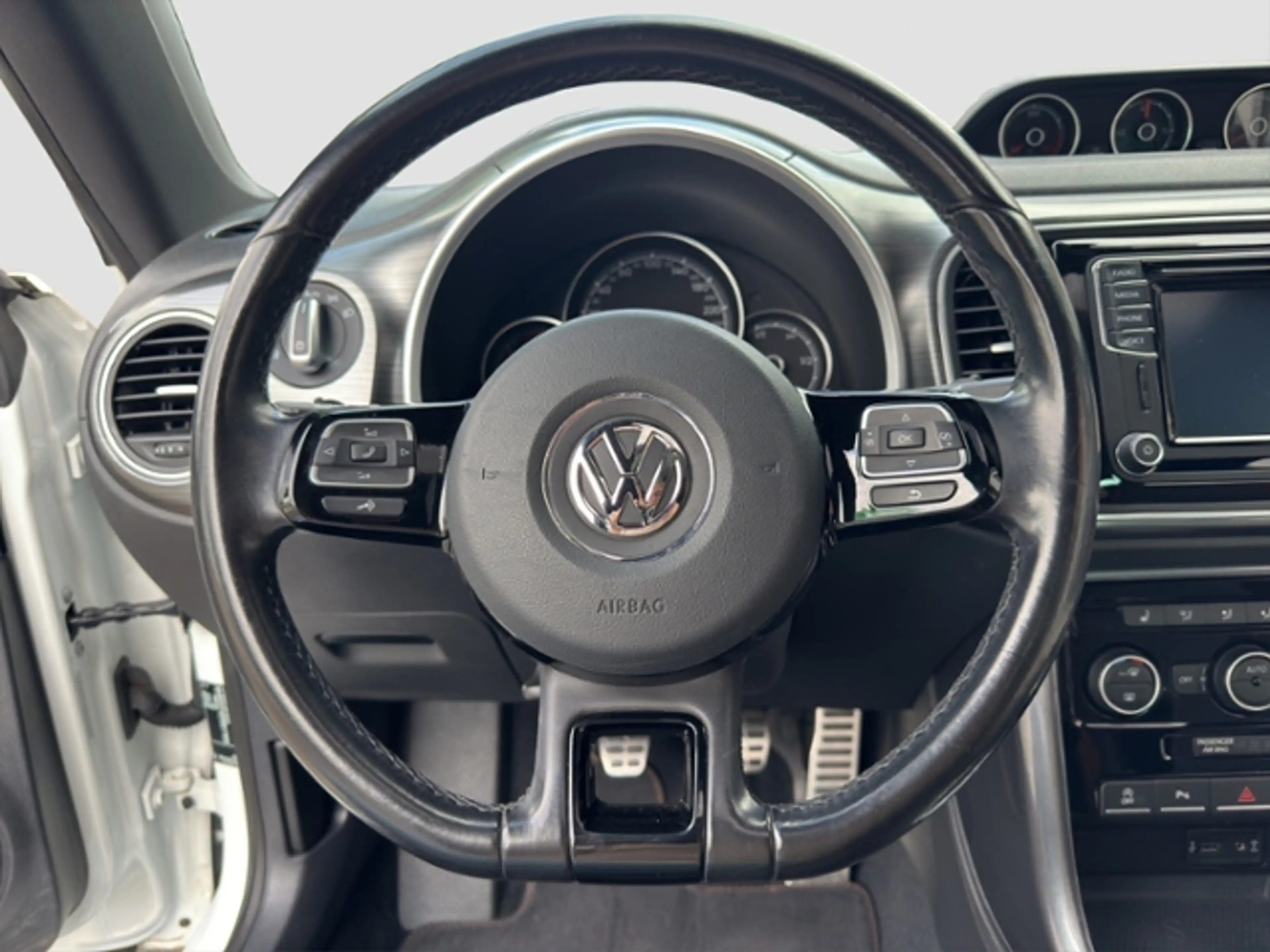 Volkswagen Beetle 2.0 l TDI Allstar Xenon / Pano — photo 14