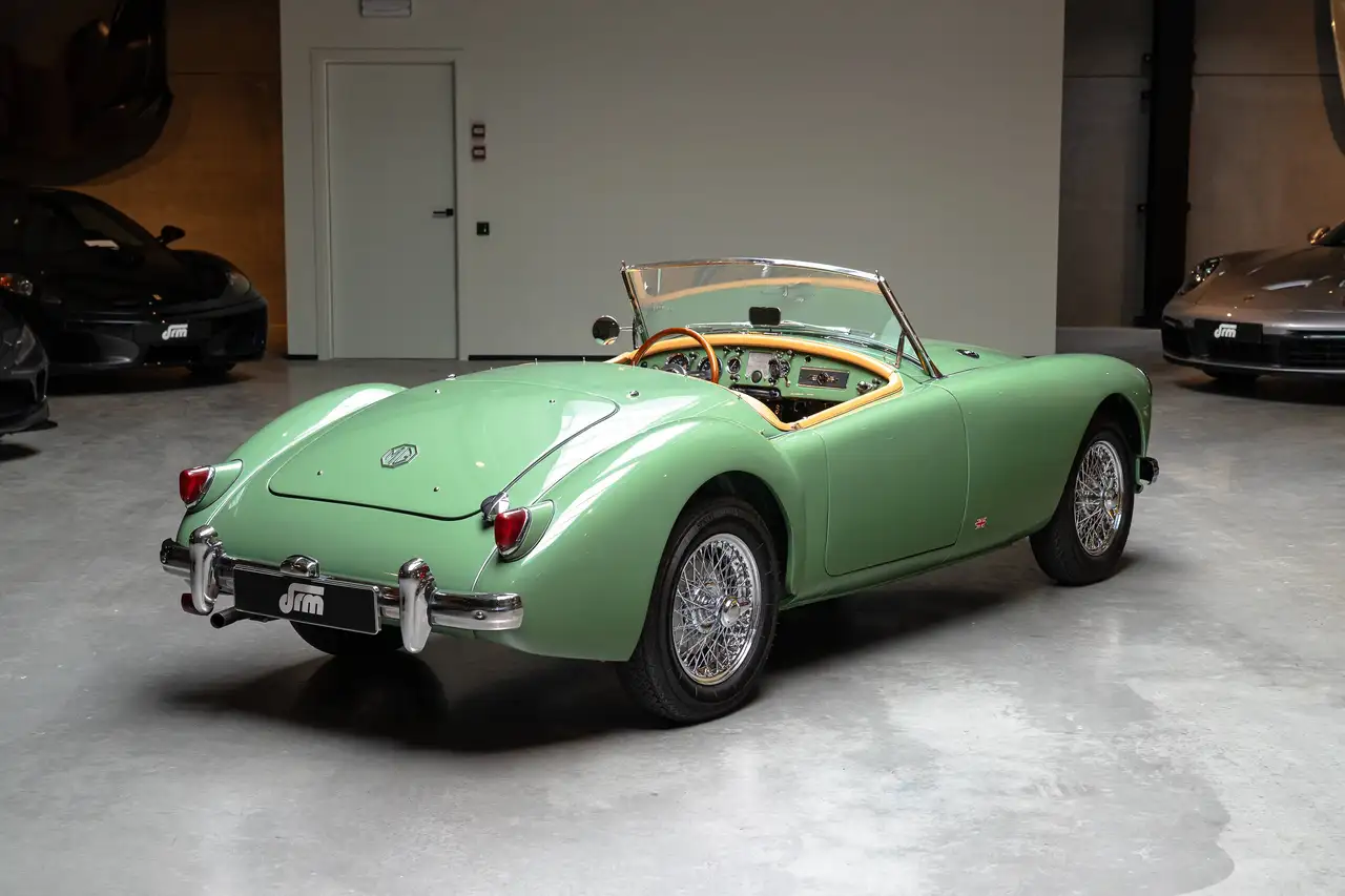 MG MGA 1600 (1800 MGB engine) - Fully restored !, foto 8