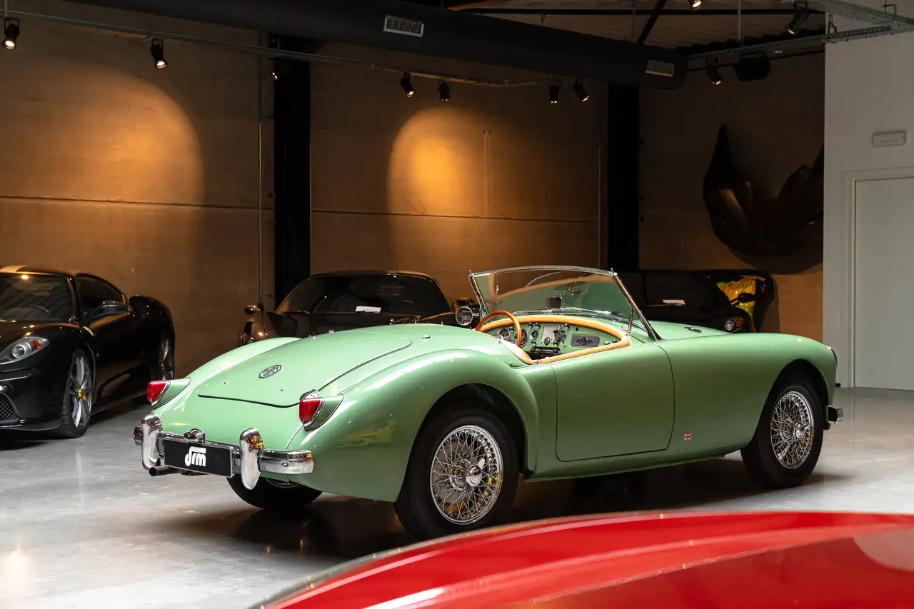 MG MGA 1600 (1800 MGB engine) - Fully restored !, foto 7