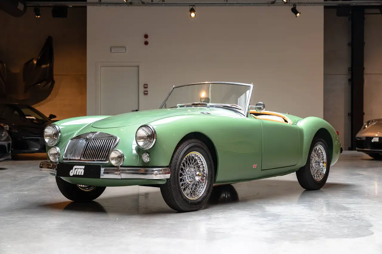 MG MGA 1600 (1800 MGB engine) - Fully restored !, foto 1