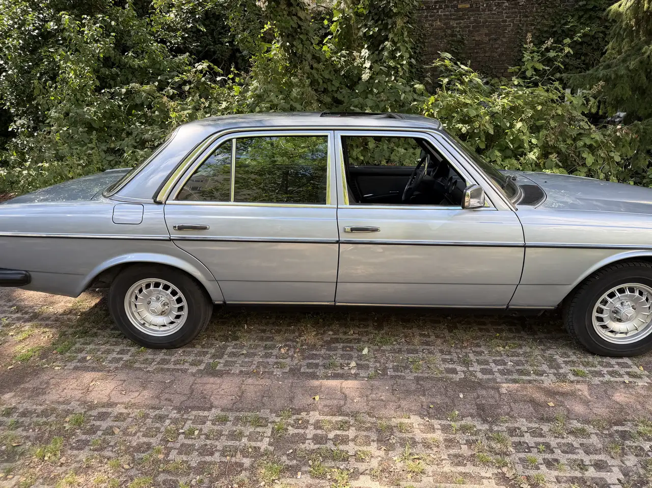 Mercedes-Benz 230, foto 4