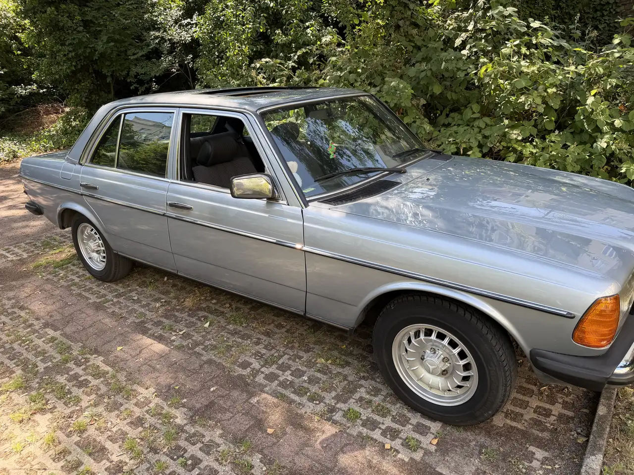 Mercedes-Benz 230, foto 5