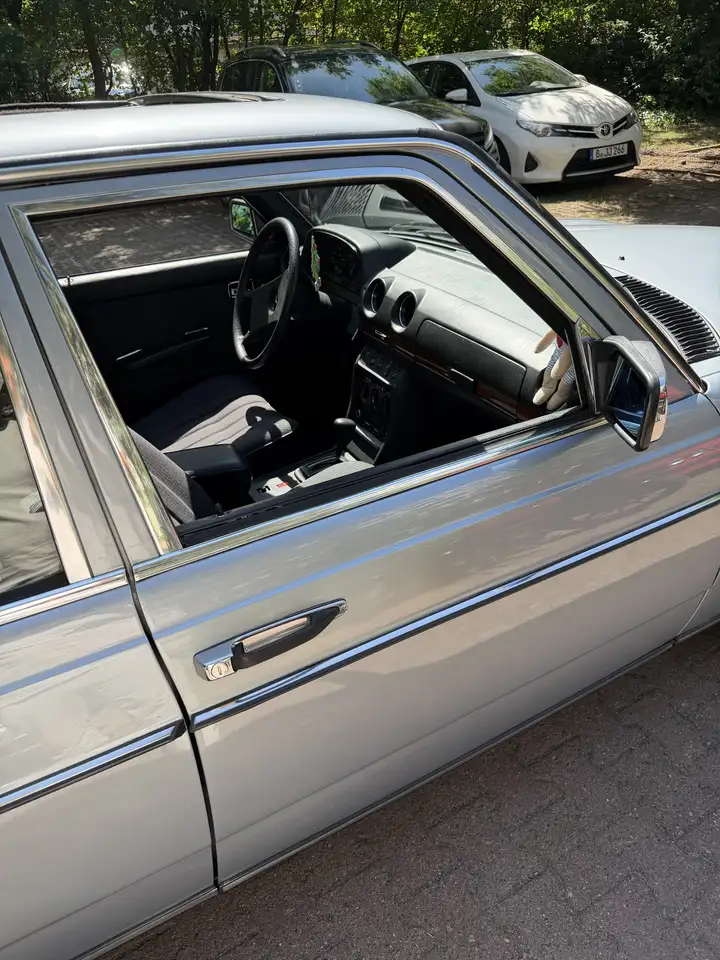 Mercedes-Benz 230, foto 9