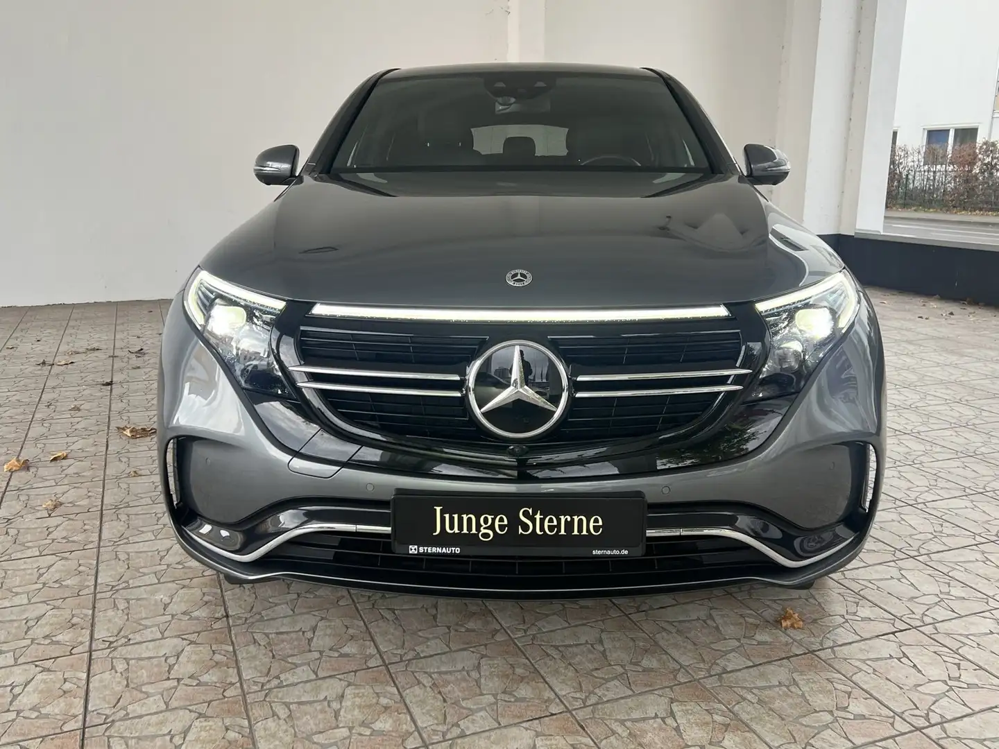 Mercedes-Benz EQC 400 EQC 400 4M AMG Line/Navi/SHD/Distronic/Multibeam Grigio - 2