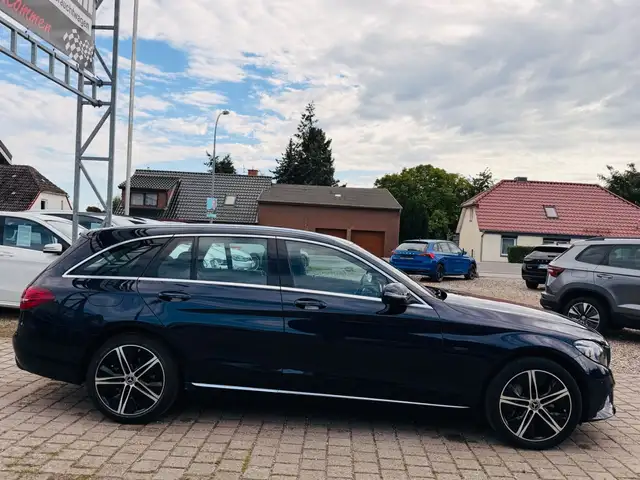 Mercedes-Benz 300 view 7