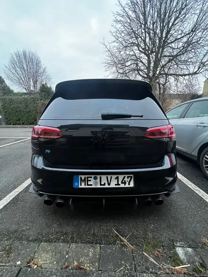 Volkswagen Golf R