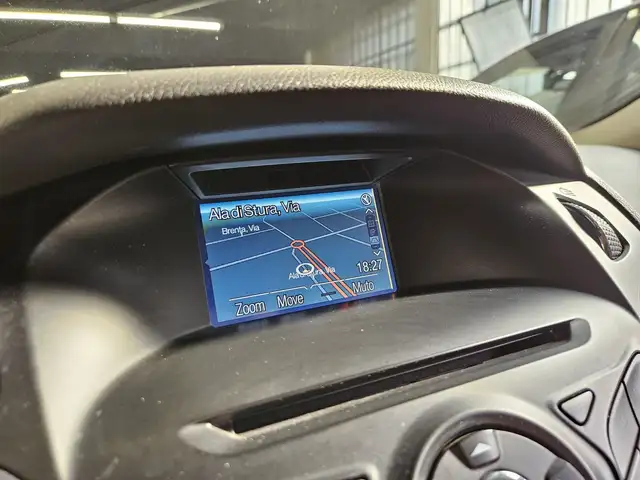 Ford Focus view 13