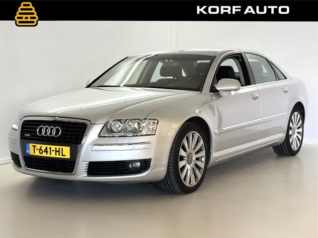 Audi A8 3.7 V8 quattro / Luchtvering / Leder / Memory / Xe