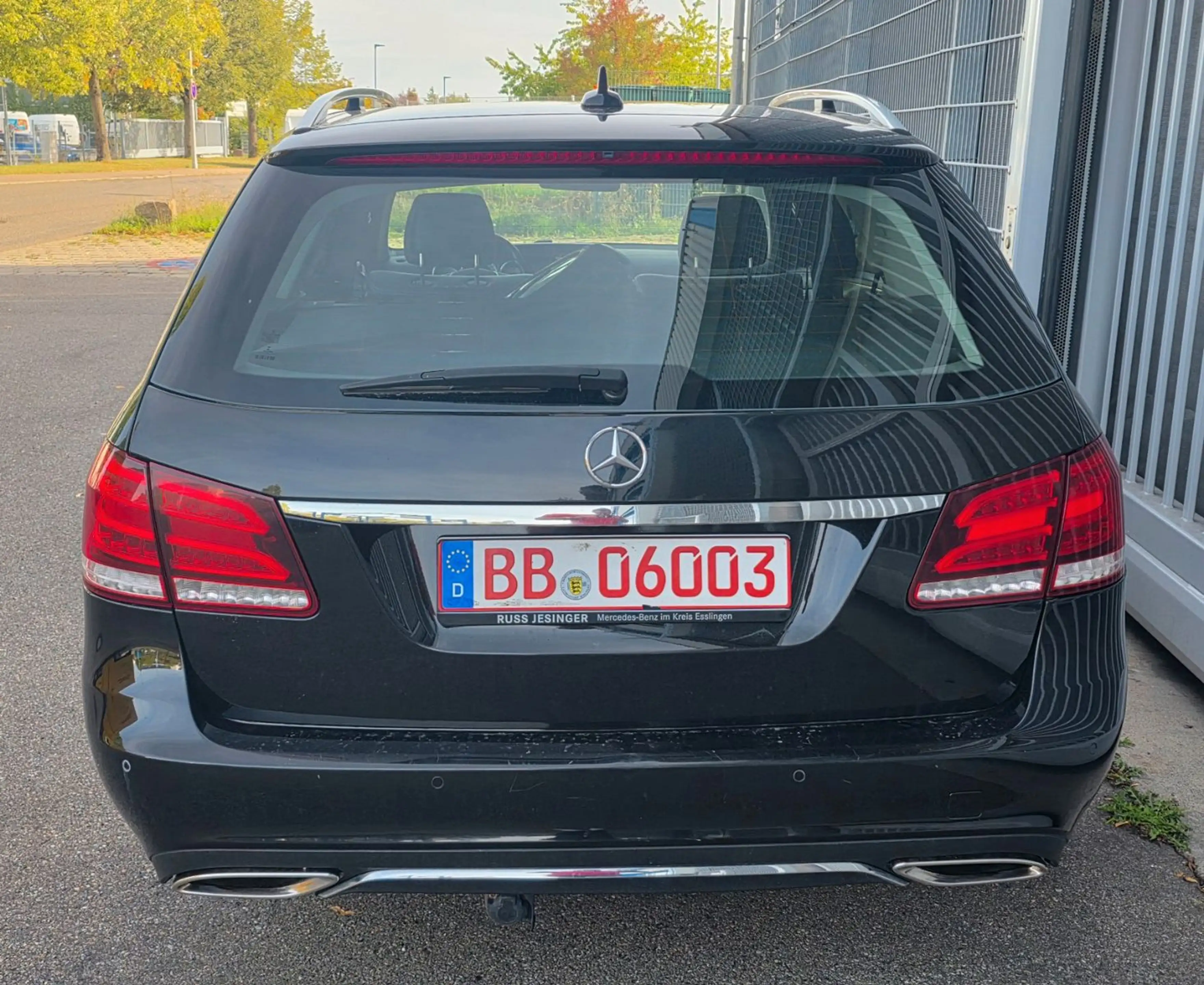 Mercedes-Benz E 350 4Matic/TÜV12.27/AHK/NAVI/LEDER/ALLRAD/PDC — photo 8