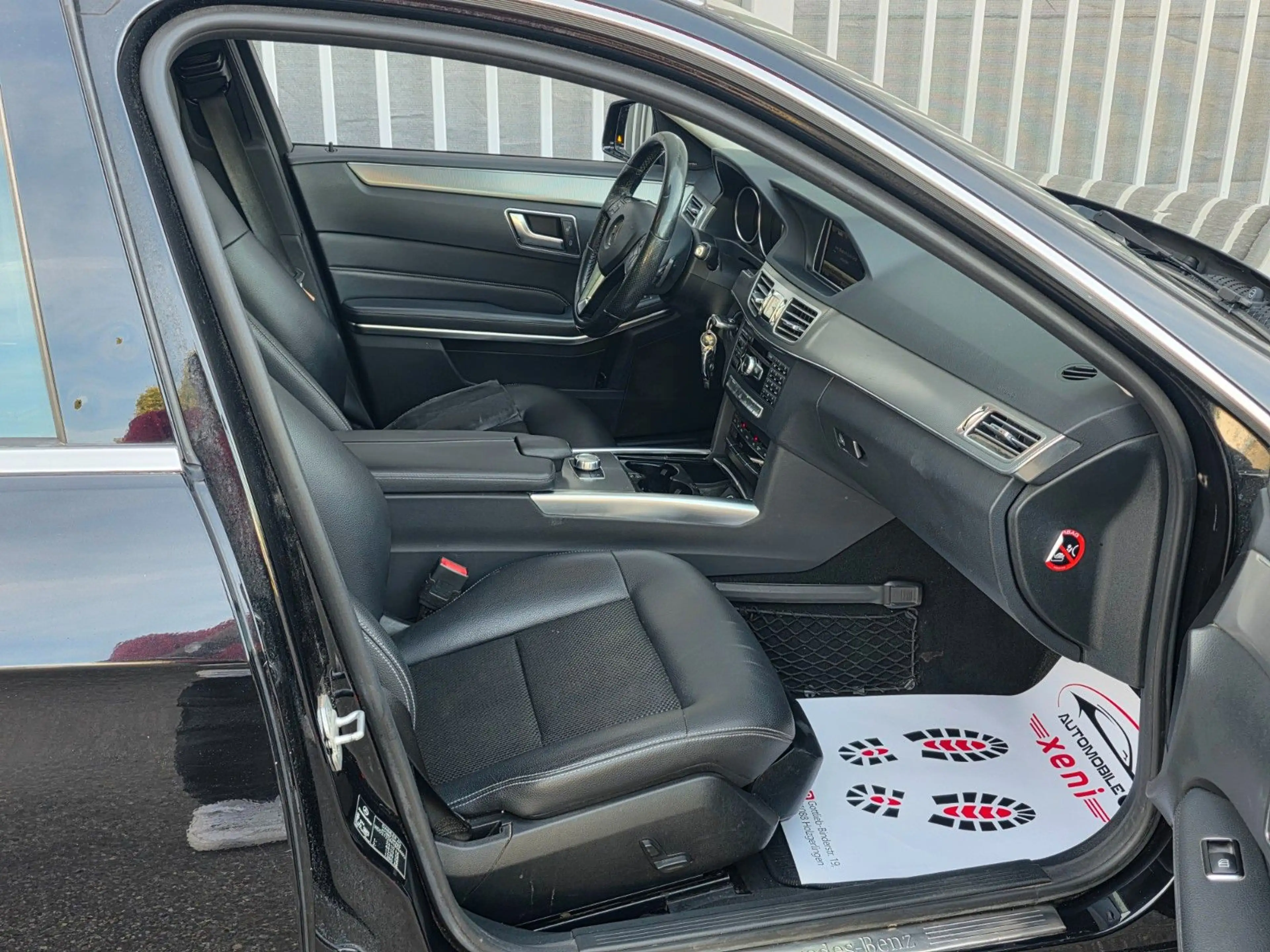 Mercedes-Benz E 350 4Matic/TÜV12.27/AHK/NAVI/LEDER/ALLRAD/PDC — photo 18