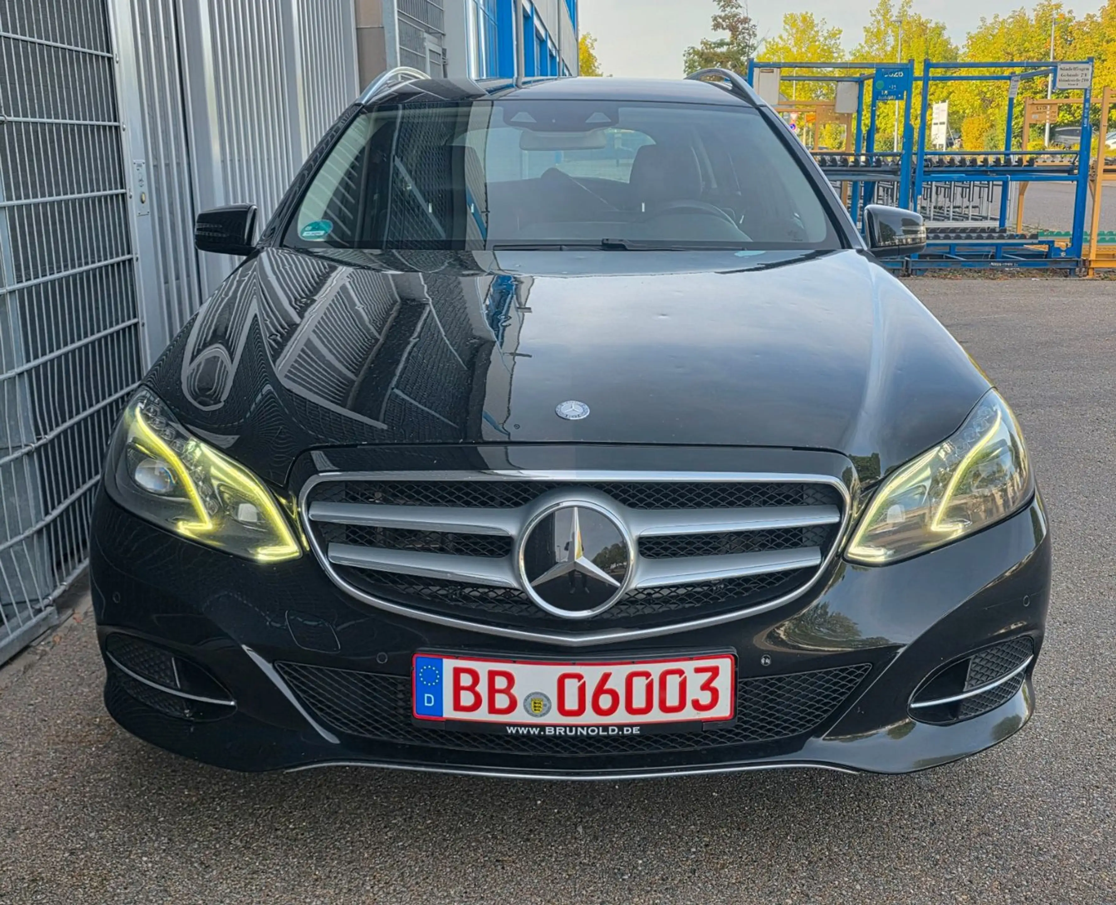 Mercedes-Benz E 350 4Matic/TÜV12.27/AHK/NAVI/LEDER/ALLRAD/PDC — photo 15