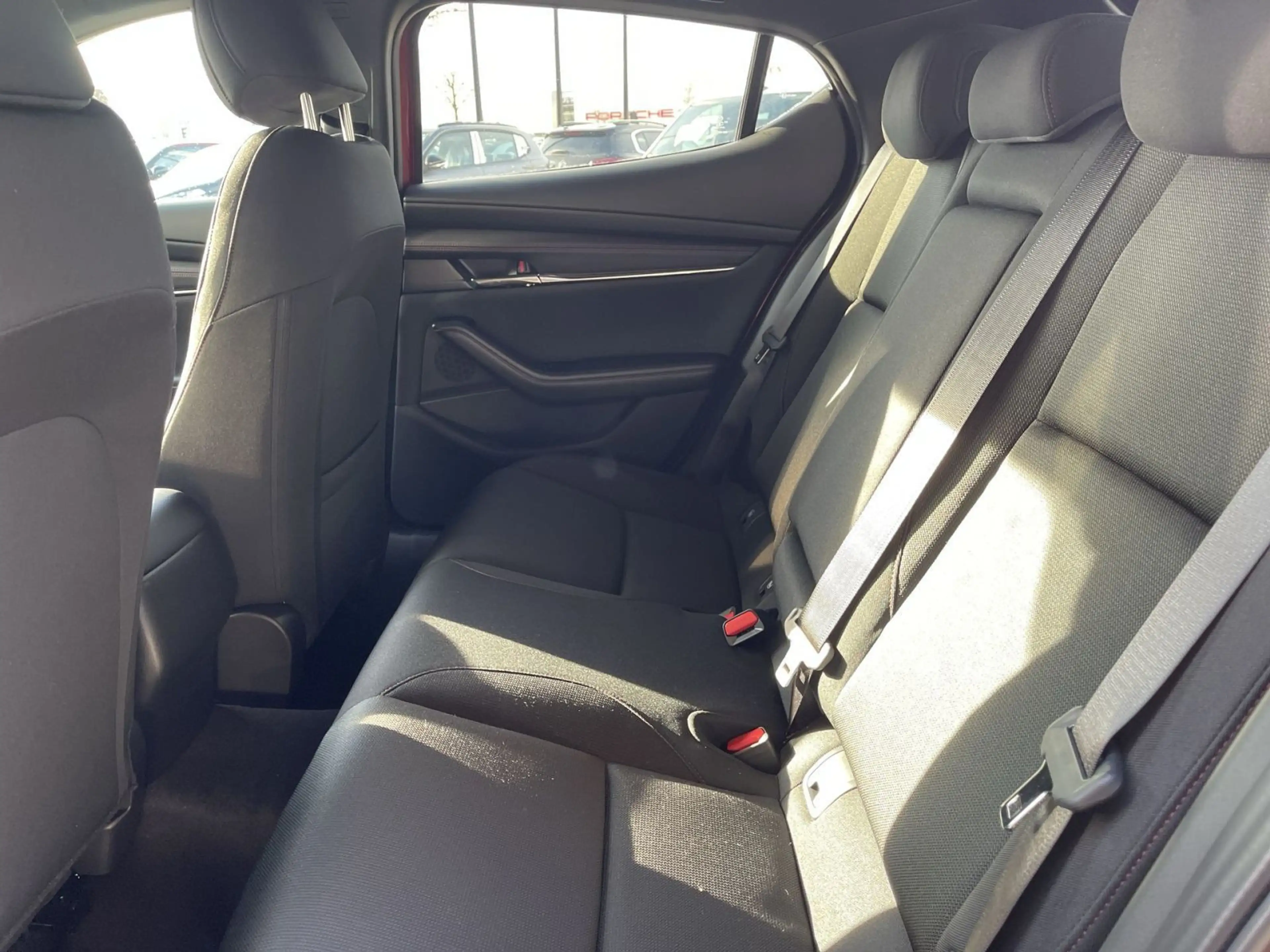 Mazda 3 2.5L e-SKYACTIV G 140ps 6AT Homura — photo 13