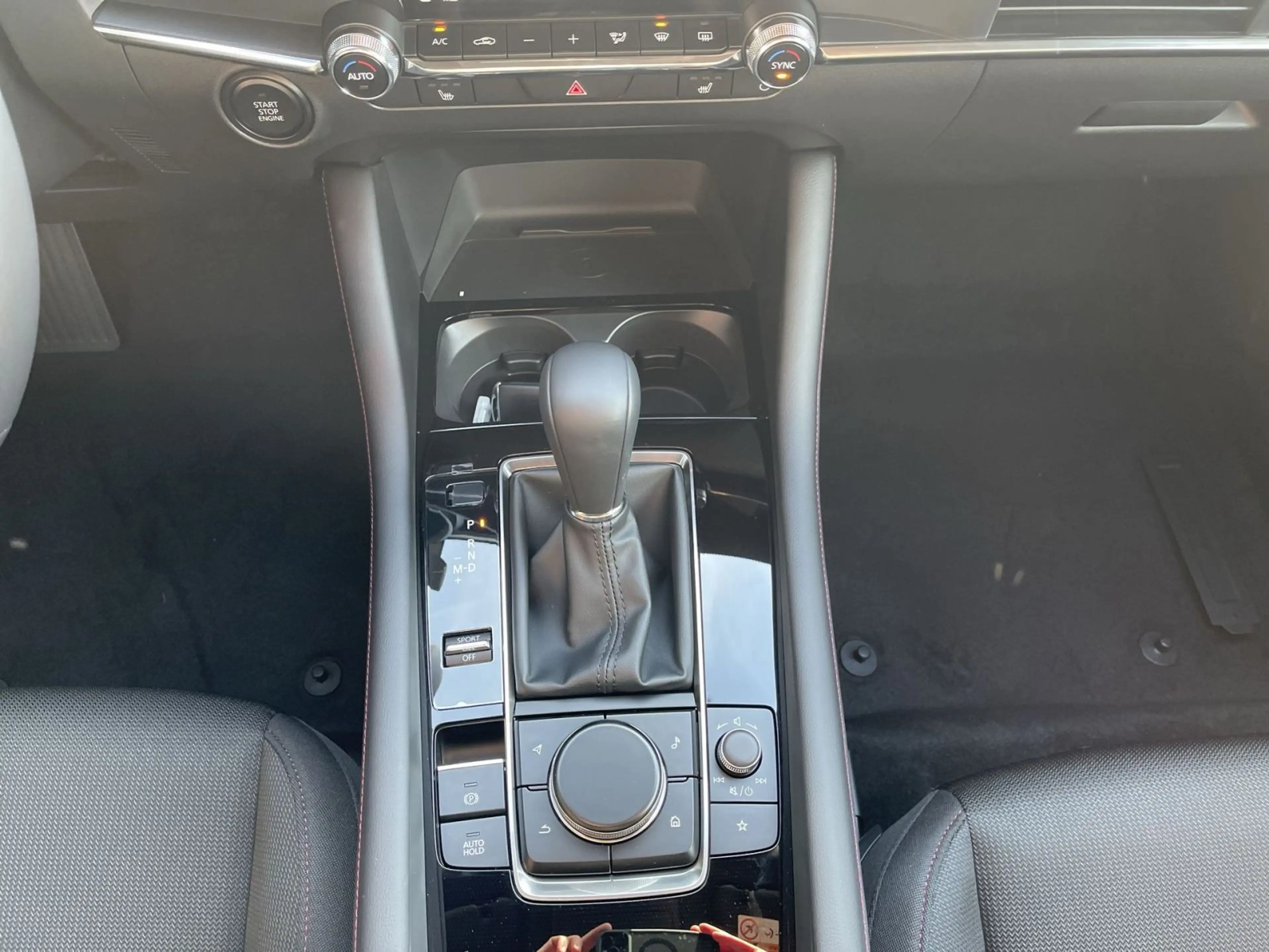 Mazda 3 2.5L e-SKYACTIV G 140ps 6AT Homura — photo 15
