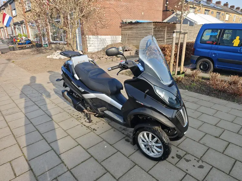 Piaggio MP3 400 - foto 2