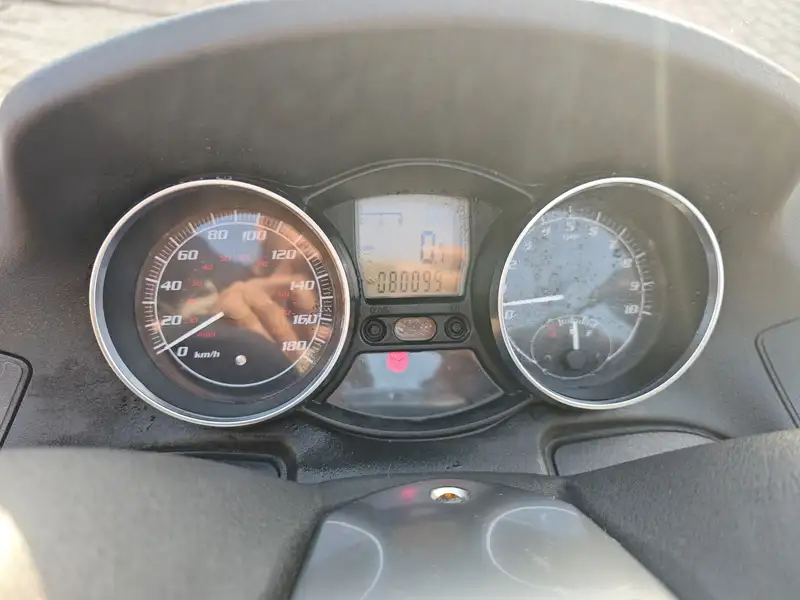 Piaggio MP3 400 - foto 5