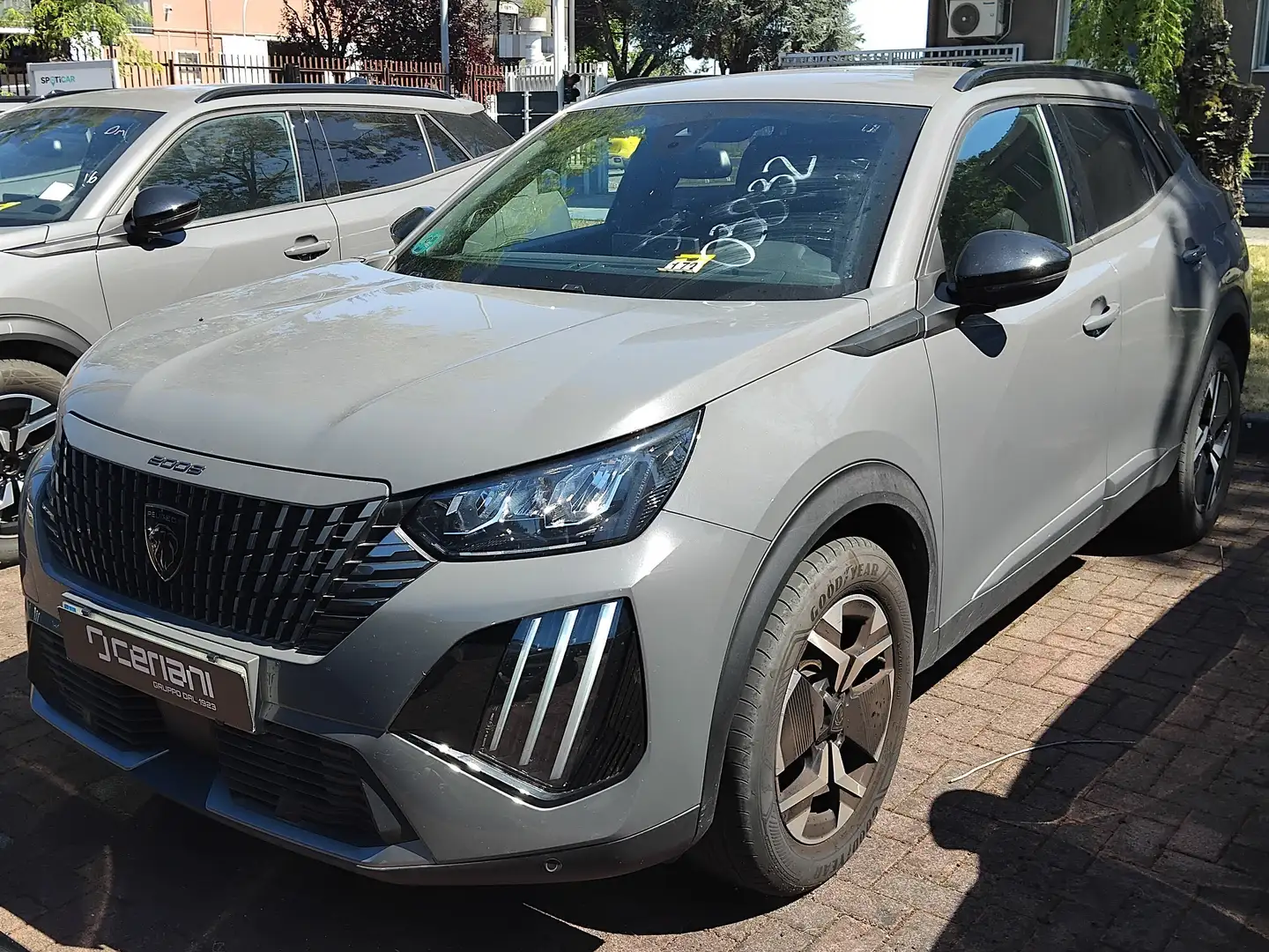 Peugeot 2008 2008 1.2 puretech Allure Grigio - 1