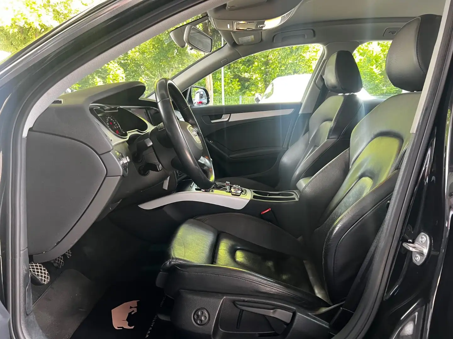 Audi A4 Avant S LINE/LEDER/NAVI/XENON/MMIPLUS Schwarz - 2
