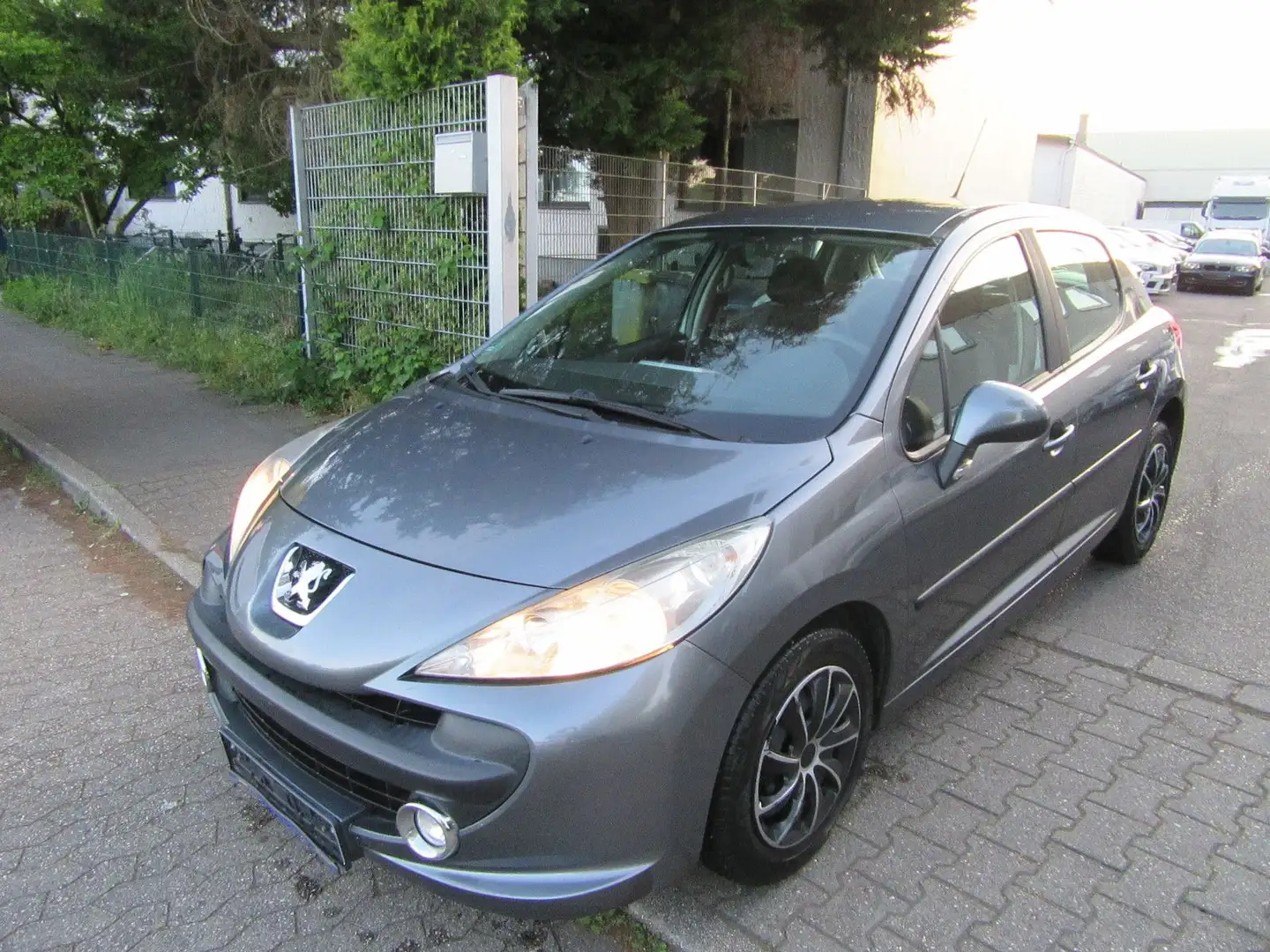 Peugeot 207 Urban Move Gris - 1