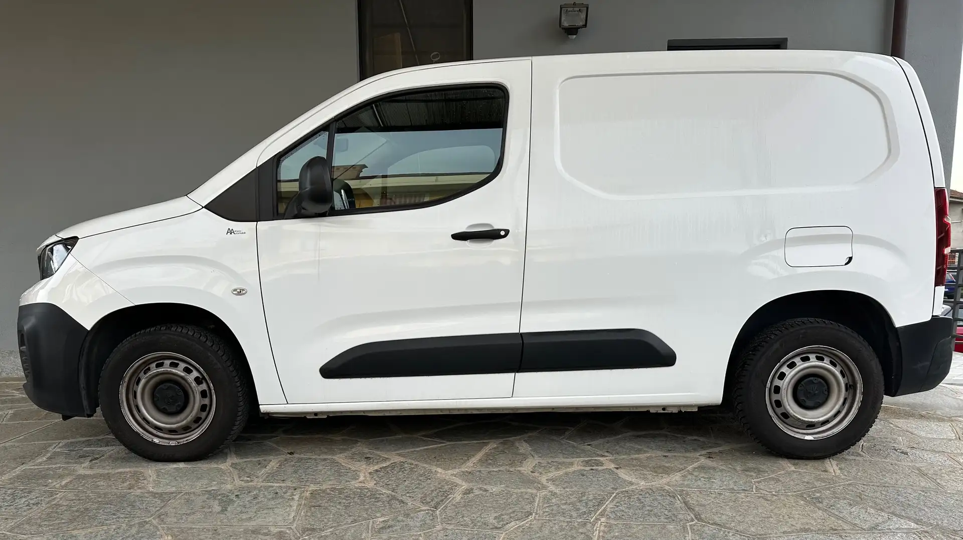 Peugeot Partner 1.5 bluehdi 100cv L1 Asphalt S&S E6d Blanc - 2