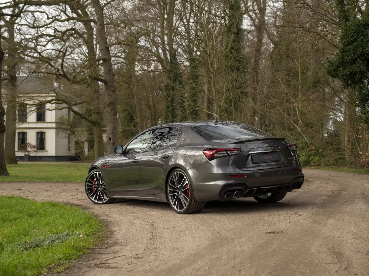 Maserati Ghibli 2024 — фото 25