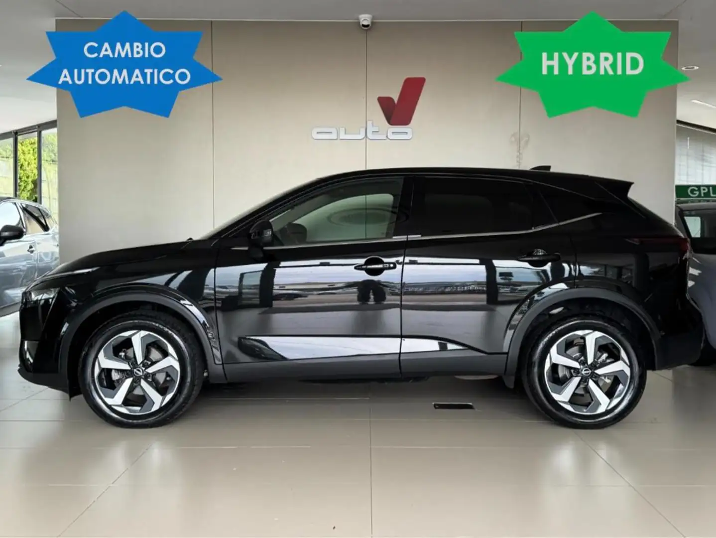 Nissan Qashqai 1.3 MHEV 158 CV Xtronic N-Connecta +TELE 360 Nero - 1