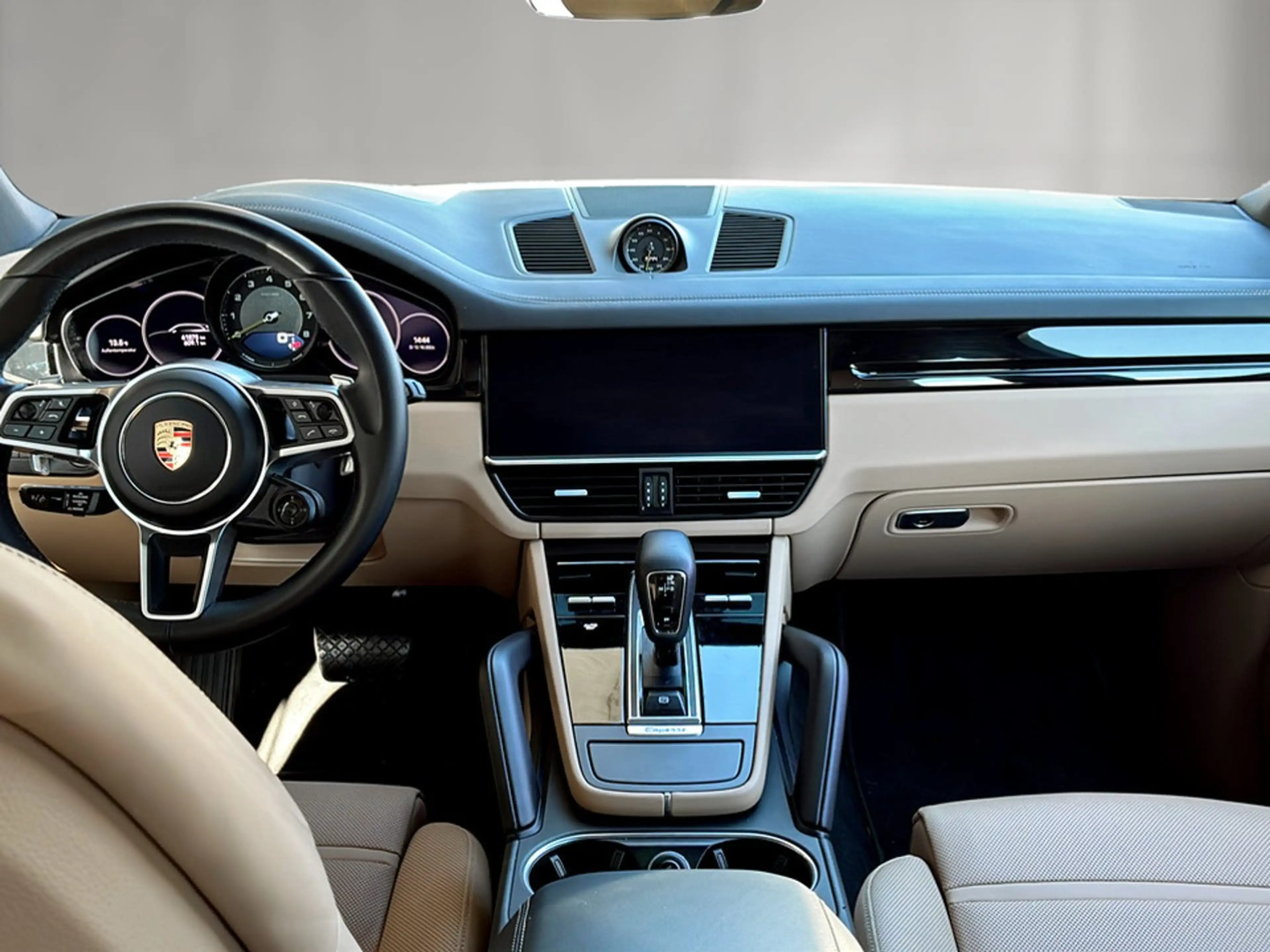 Porsche Cayenne E-Hybrid — photo 11
