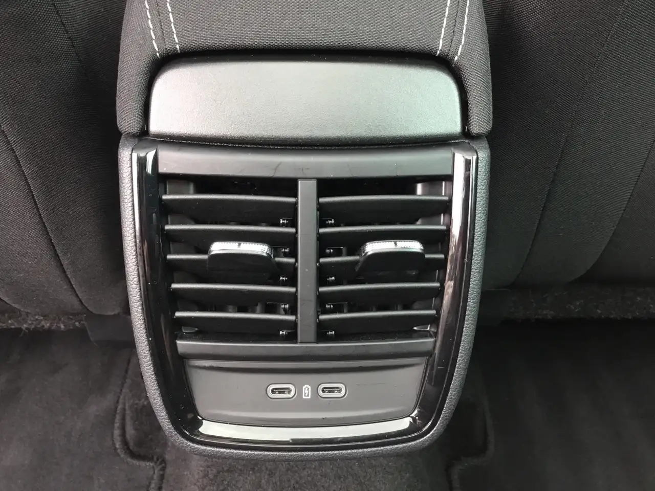 Skoda Kamiq 1.0 TSI DSG DRIVE +AHK +PANO +MATRIX +ACC +RKAM +, миниатюра 17