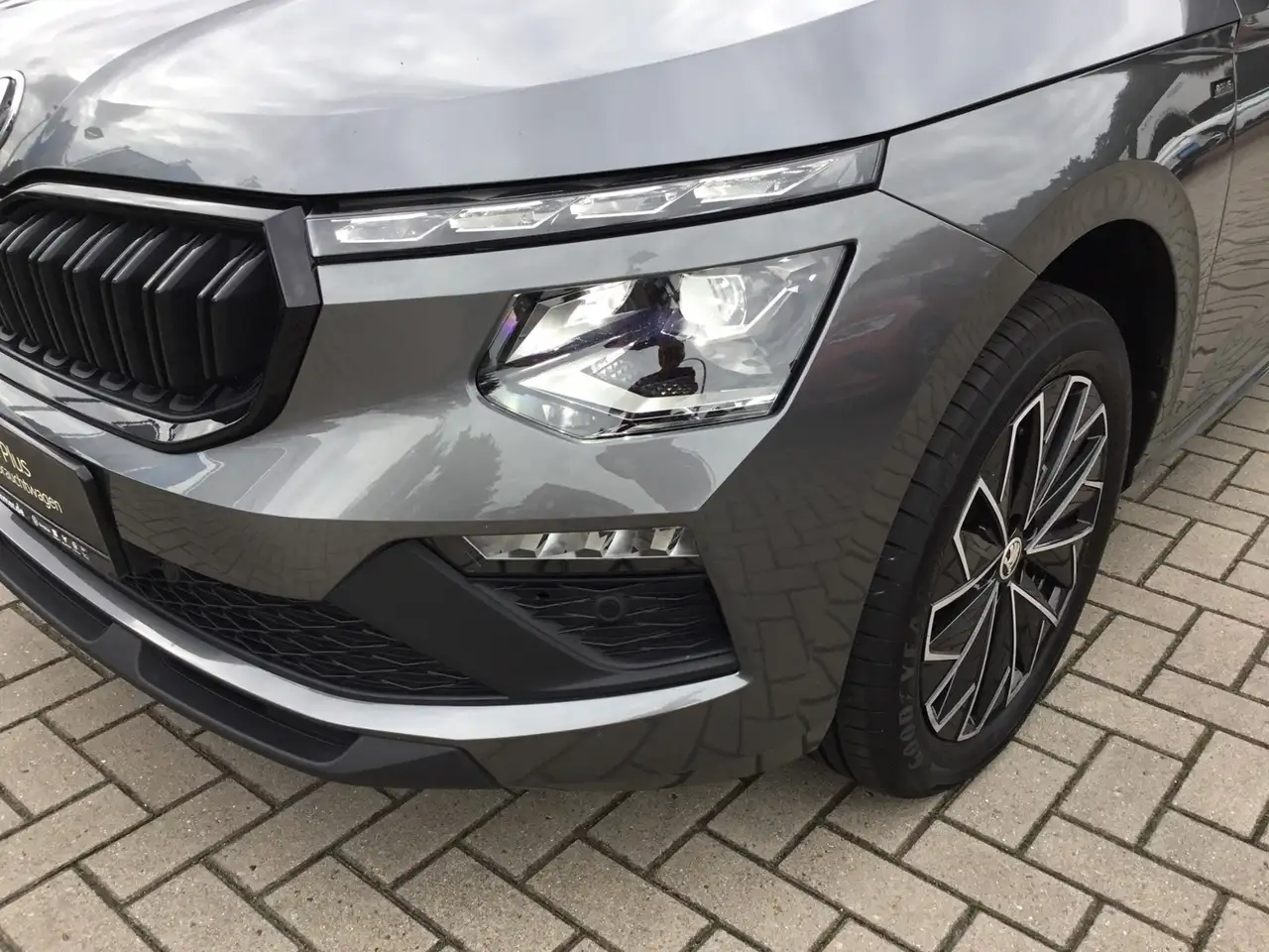 Skoda Kamiq 1.0 TSI DSG DRIVE +AHK +PANO +MATRIX +ACC +RKAM +, миниатюра 6