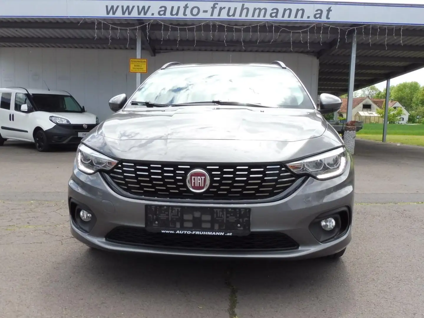 Fiat Tipo Tipo 1,4 95 Easy Easy Grau - 2