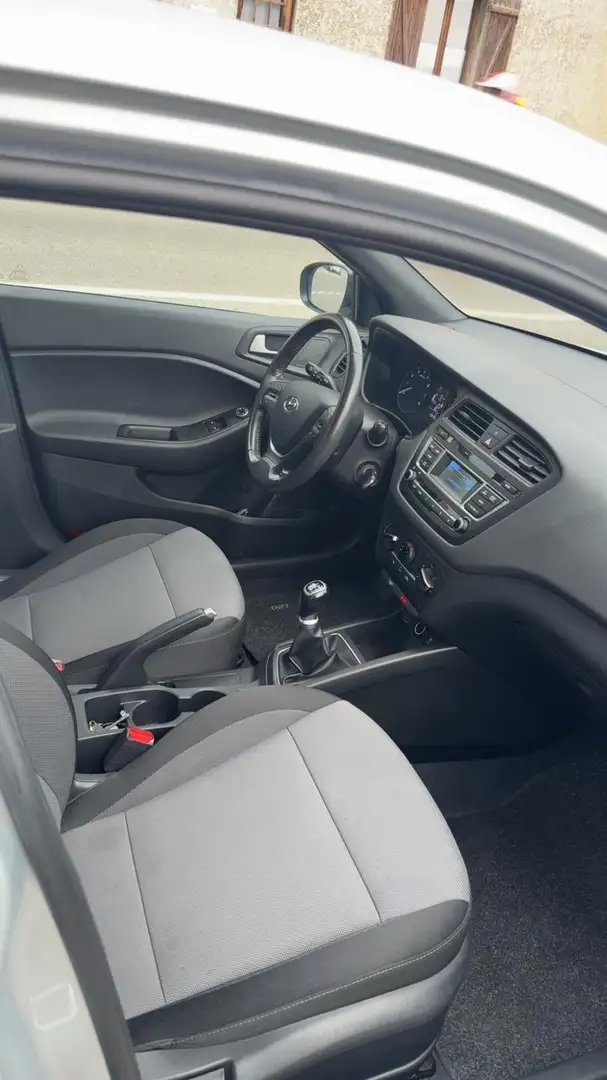 Hyundai i20 i20 1.2 75 Edition - 2