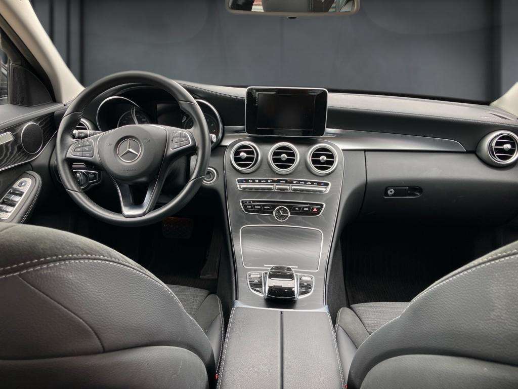 Mercedes-Benz C 180