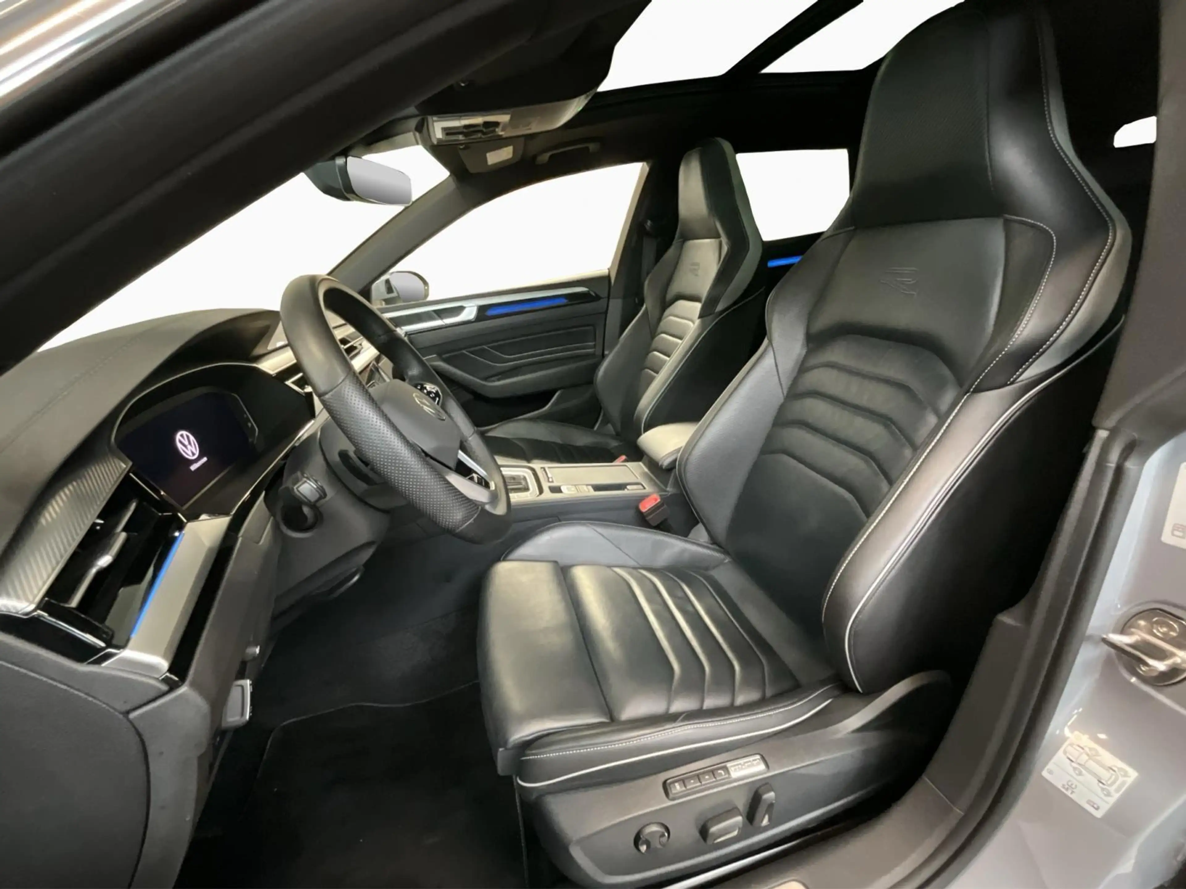 Volkswagen Arteon SB+R-Line+Pano+360+Stand-H.+AHK — photo 9