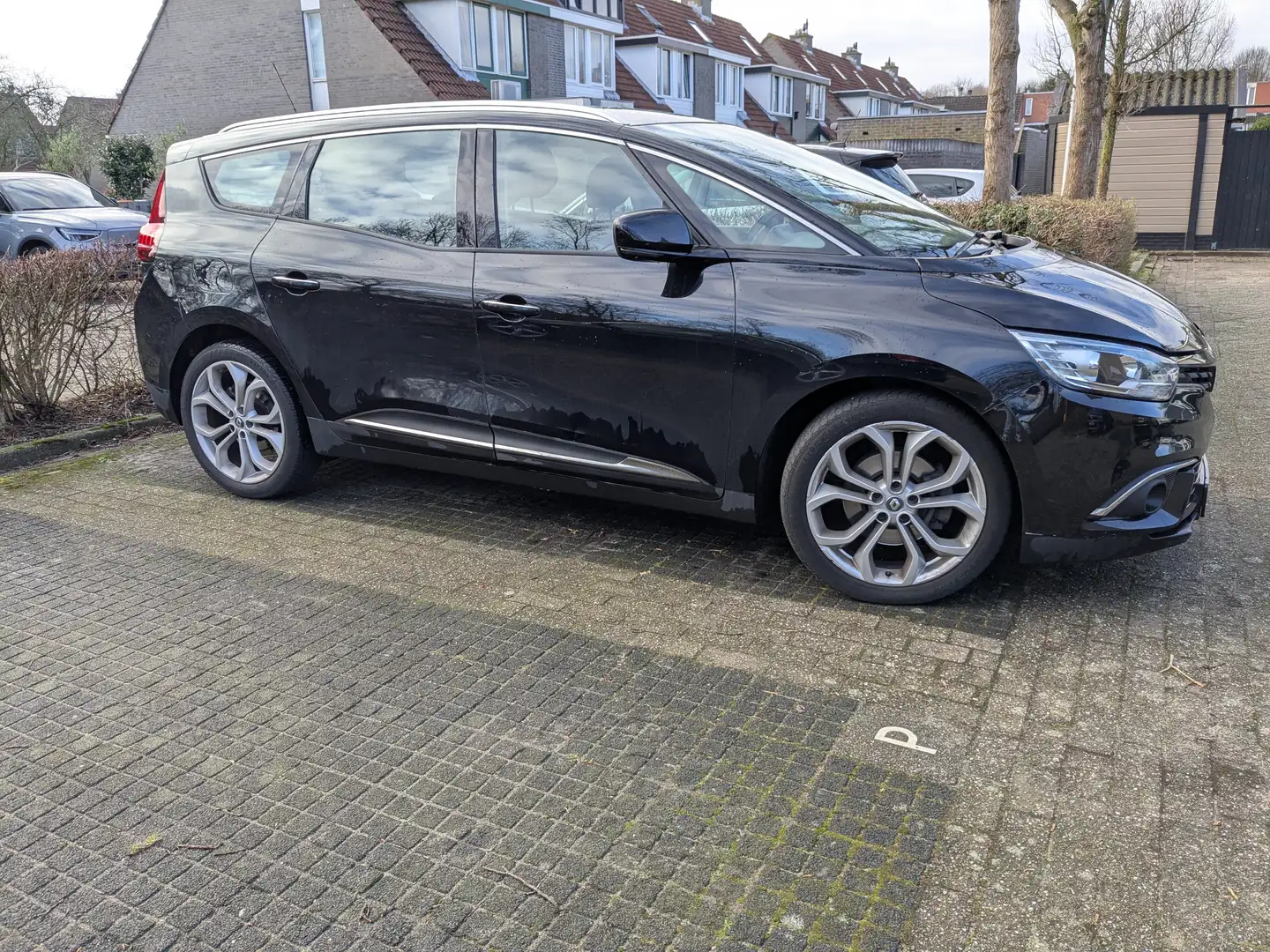Renault Scenic Scenic 1.2 TCe Zen 7p. Zwart - 1
