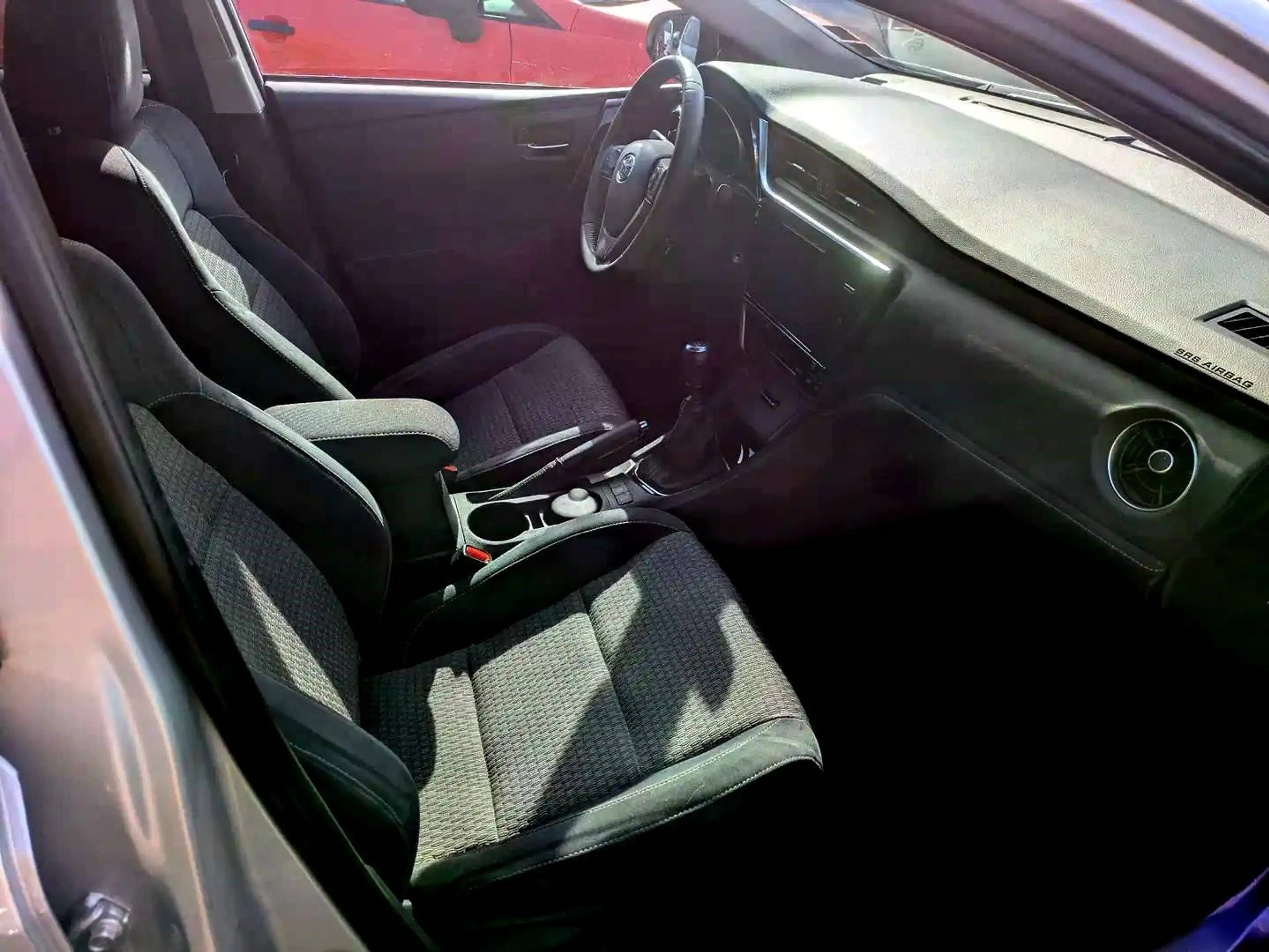 Toyota Auris Edition-S — photo 11